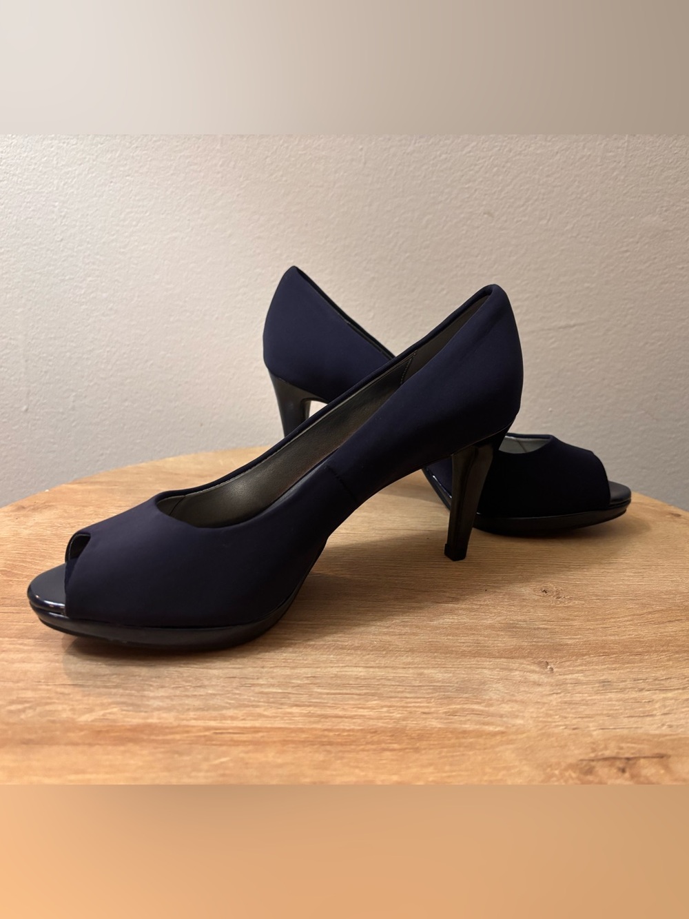 Bandolino Navy Peep Toe Heels Pumps Women’s Classic Dress Shoes